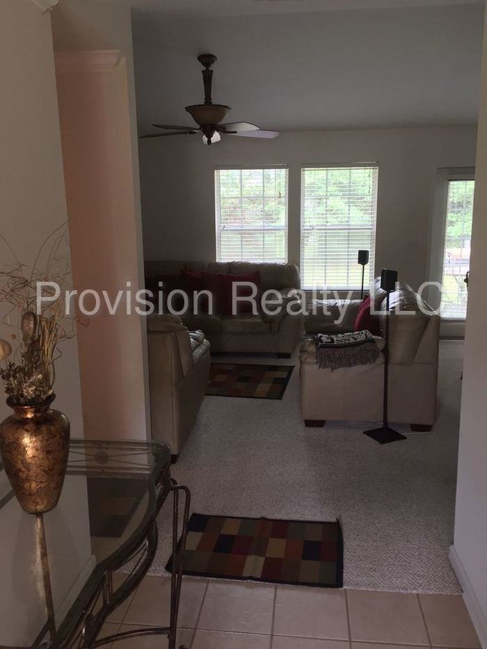111 Sand Pine Cir - Photo 3 of 8