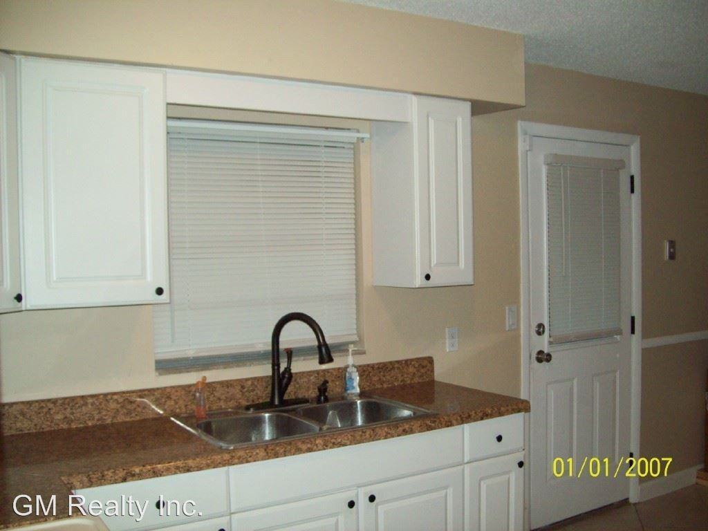 27156 Thorncrest Ave - Photo 3 of 12