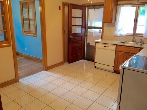 93A West St - Photo 3 of 10