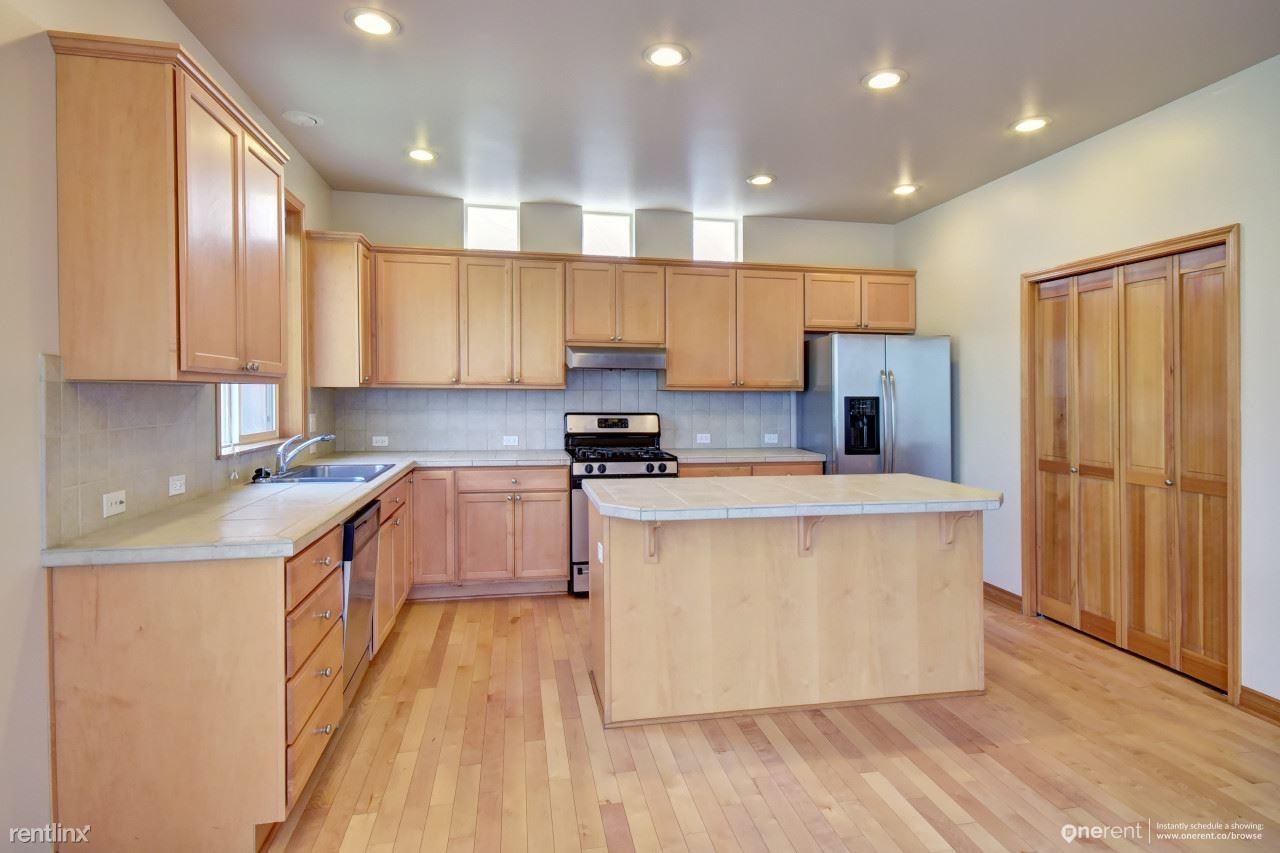 19402 NE 68th Way - Photo 2 of 34