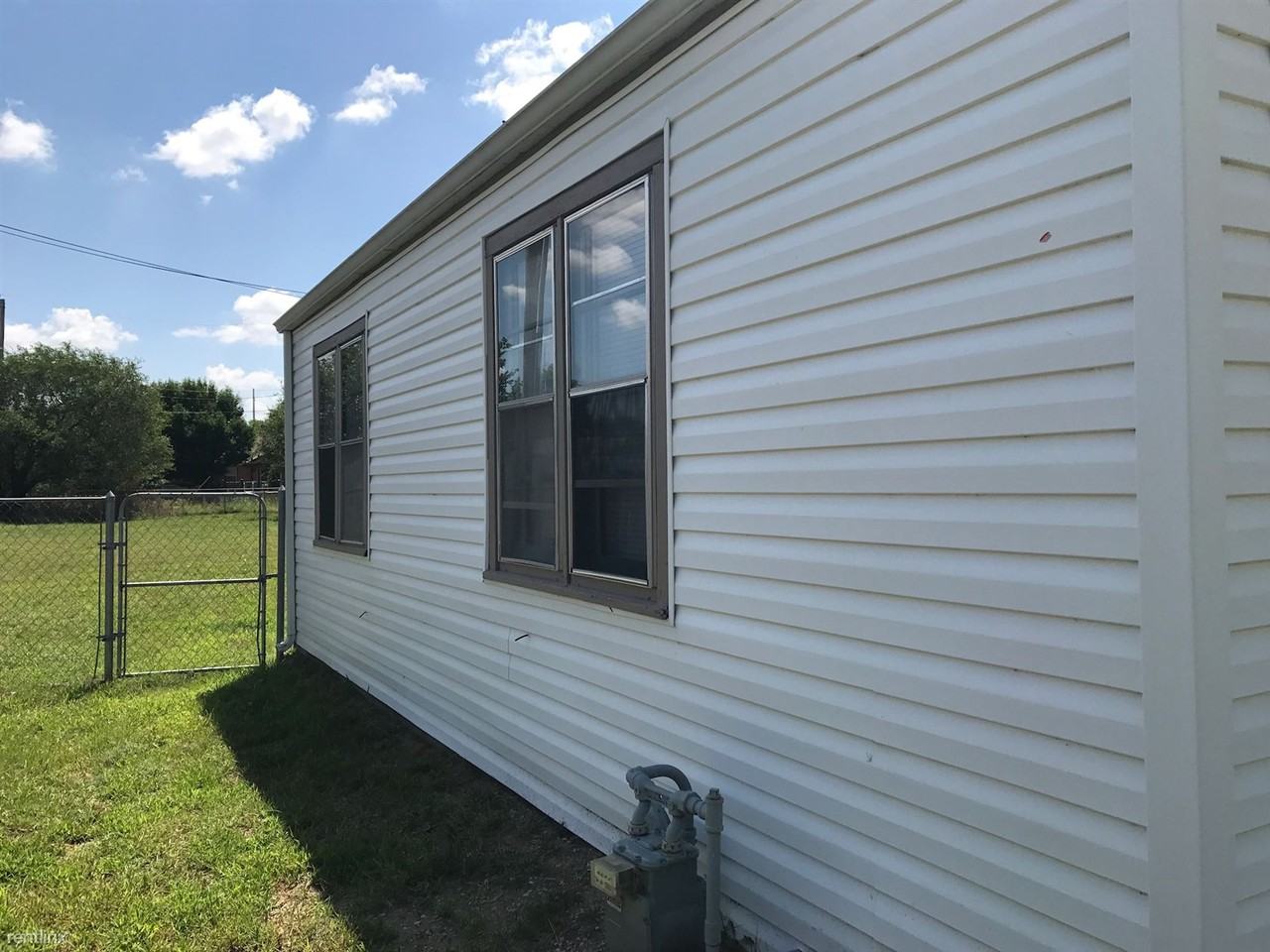 4450 S Elizabeth Ave - Photo 3 of 39