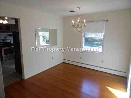 2450 Lincoln Dr - Photo 2 of 10