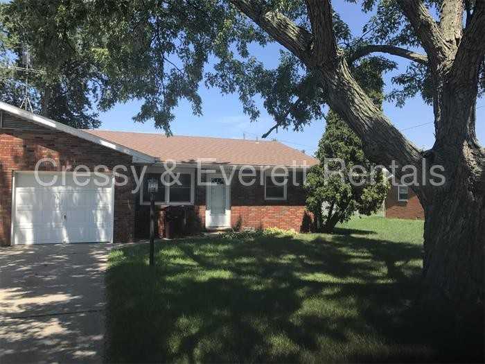 4387 Vine St - Photo 2 of 18