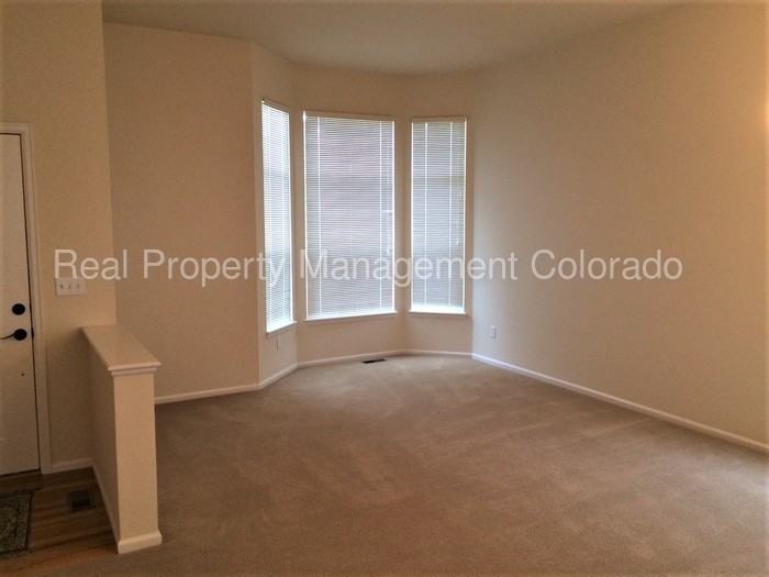 7054 Pike Ct - Photo 2 of 19