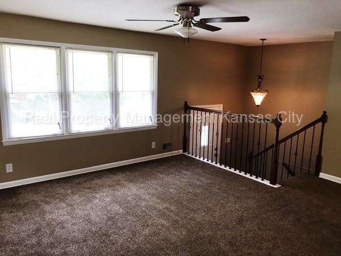 5035 Overton Ave - Photo 2 of 9