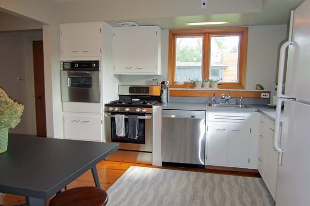 312 Huntington Ln - Photo 3 of 13