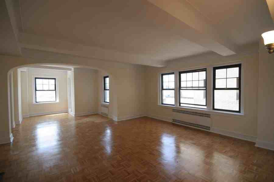 95 Christopher St #2N - Photo 2 of 5