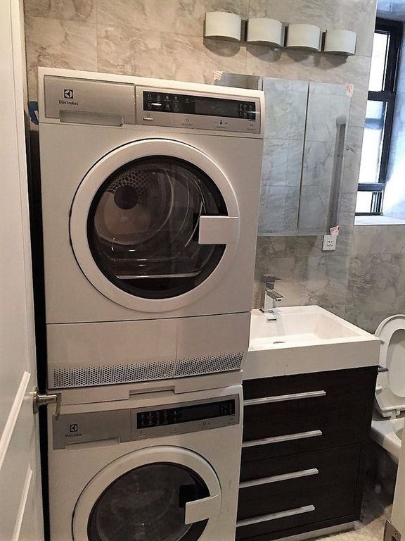 328 East 78th Street #14 - Photo 3 of 5