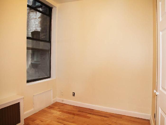 234 E 58th St - Photo 2 of 5