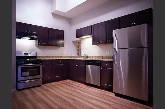 1812 S Throop - Photo 2 of 8