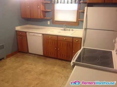 125 Wisconsin Ave - Photo 2 of 13
