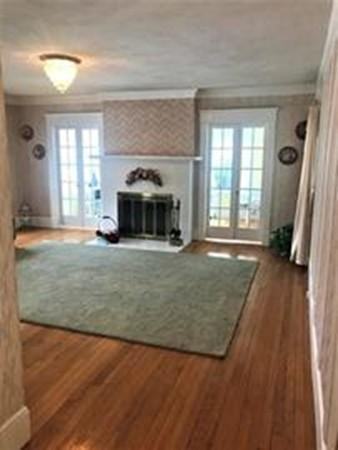 85 Narragansett St #1 - Photo 2 of 23