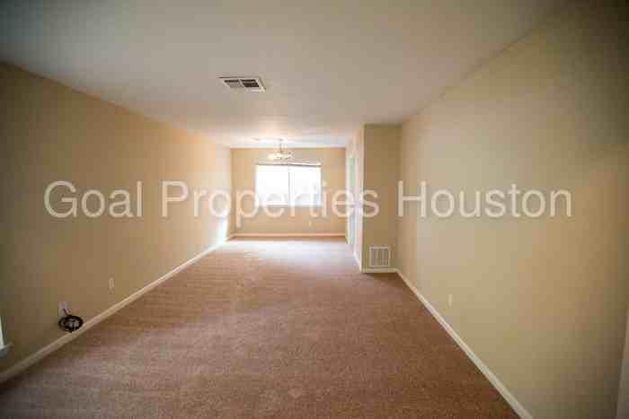 1001 Newport Blvd - Photo 3 of 17