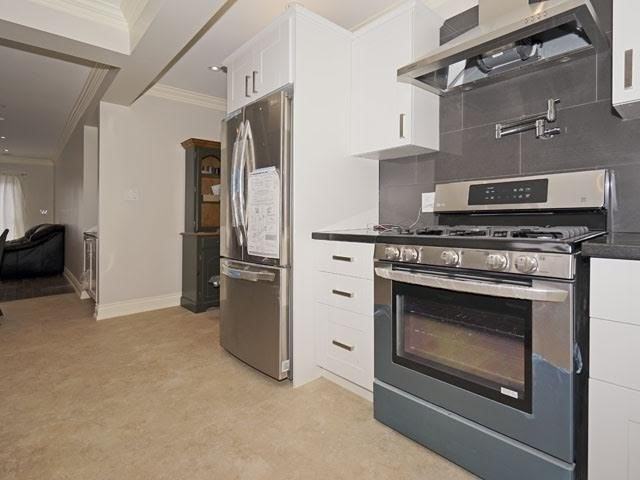 69 Norgrove Crescent - Photo 3 of 17