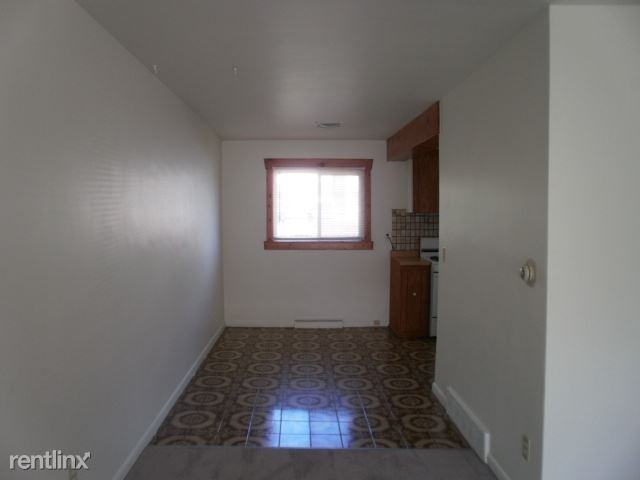 215 Wayland St - Photo 3 of 13