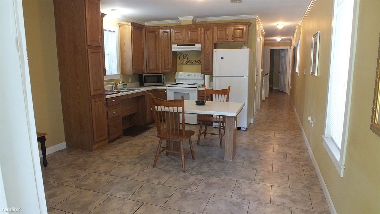 8311 Phillips Rd - Photo 3 of 9