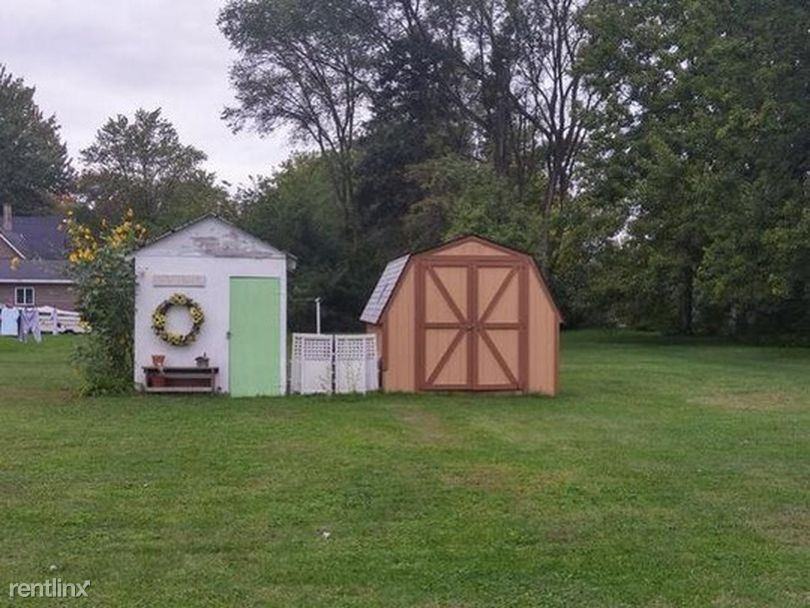 813 W Washington St - Photo 3 of 12