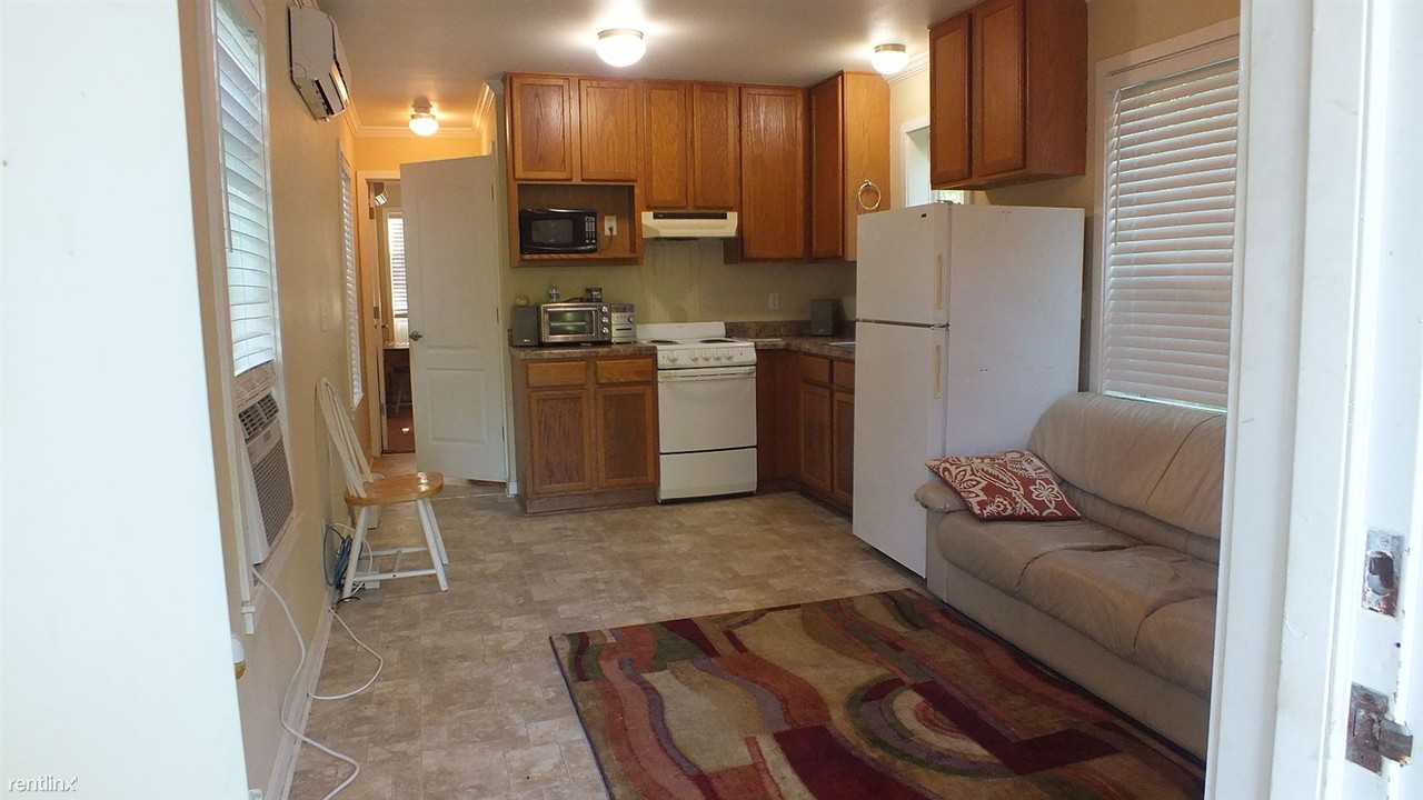 8321 Phillips Rd - Photo 2 of 9