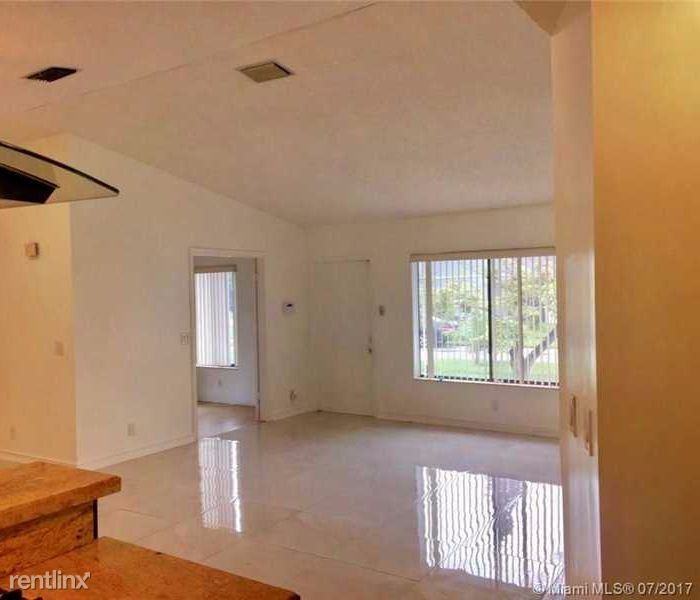 9130 Crescent Dr - Photo 2 of 31