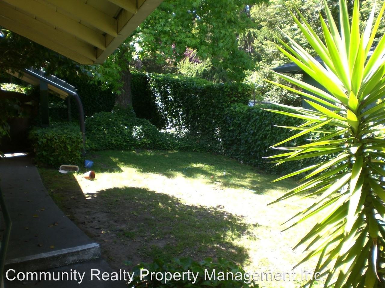 14 Drake Ln - Photo 3 of 8