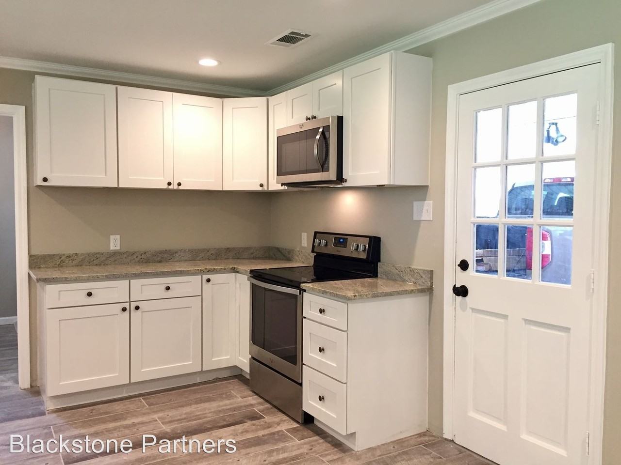 44083 Penny St - Photo 3 of 9