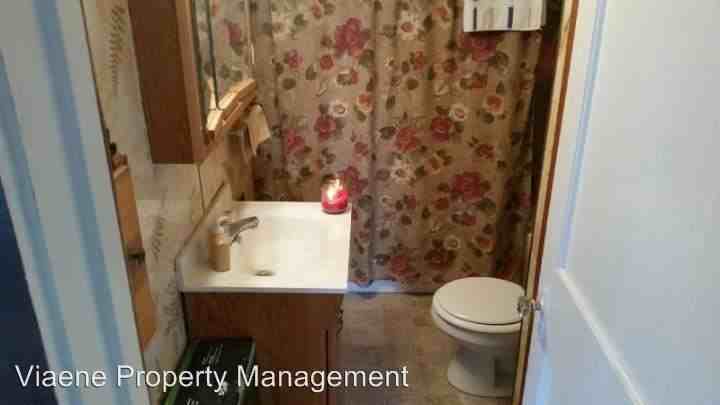 504 S Nash St - Photo 3 of 3