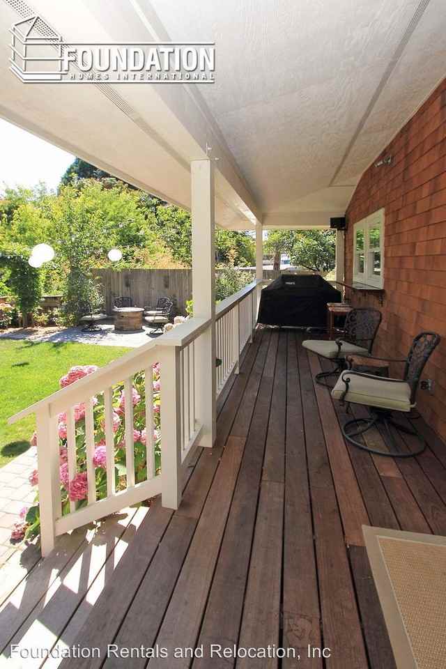 279 Miller Ave - Photo 3 of 15