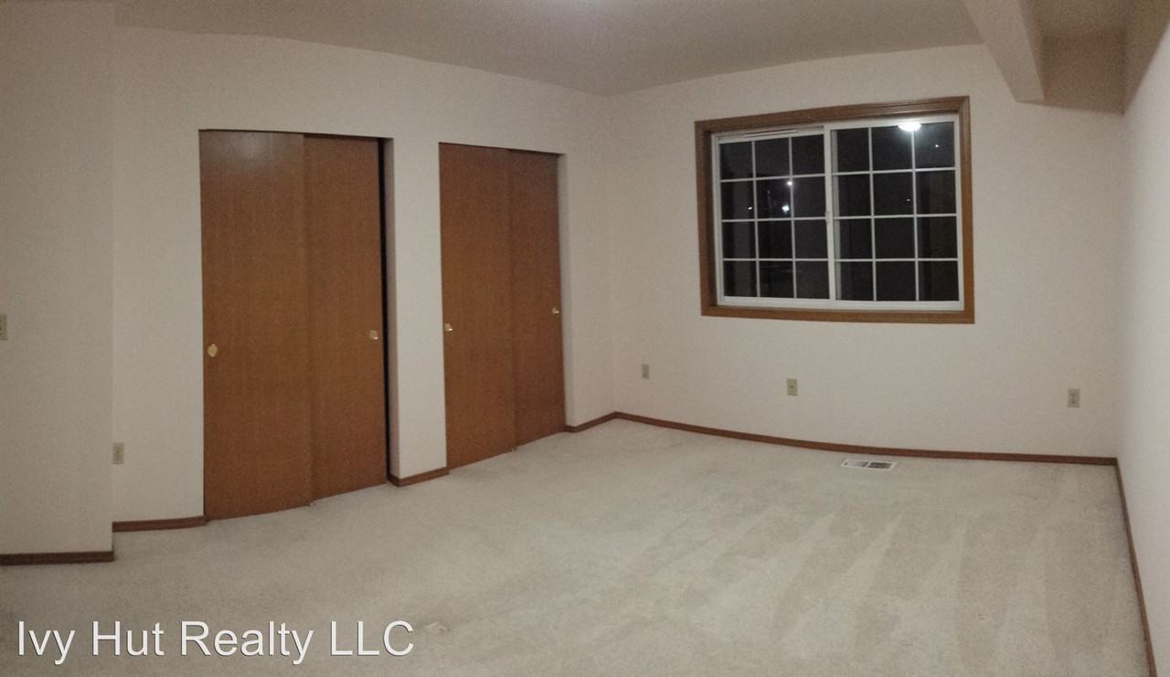 9444 49th Ave S - Photo 3 of 28