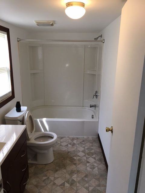 535 N Midland St - Photo 3 of 8