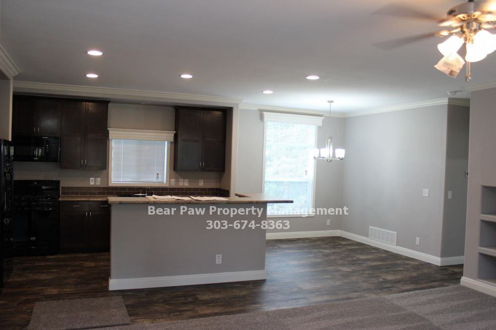 6376 King Rd - Photo 3 of 12