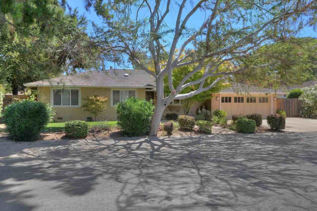 505 Casita Way - Photo 2 of 25