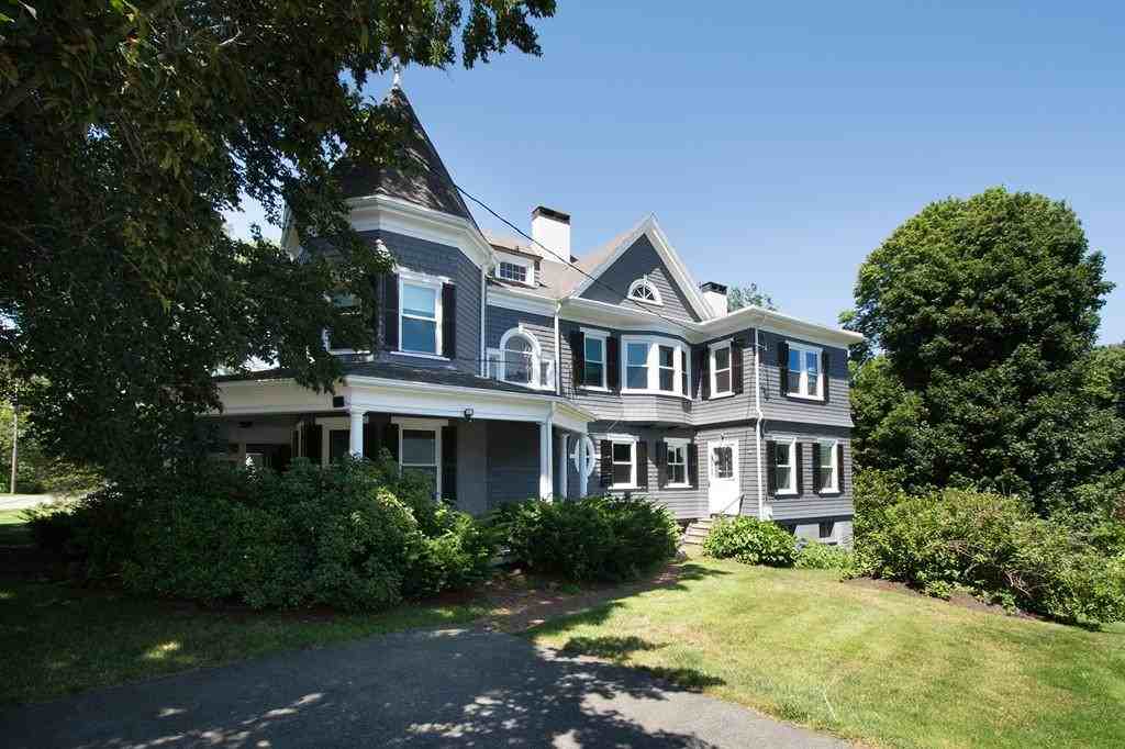 140 N Main St - Photo 2 of 25