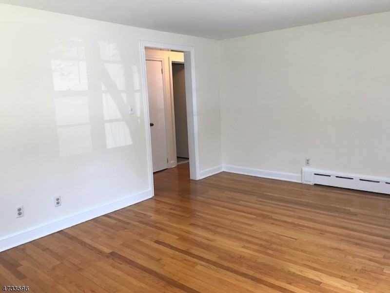 18 8th St - Photo 3 of 17