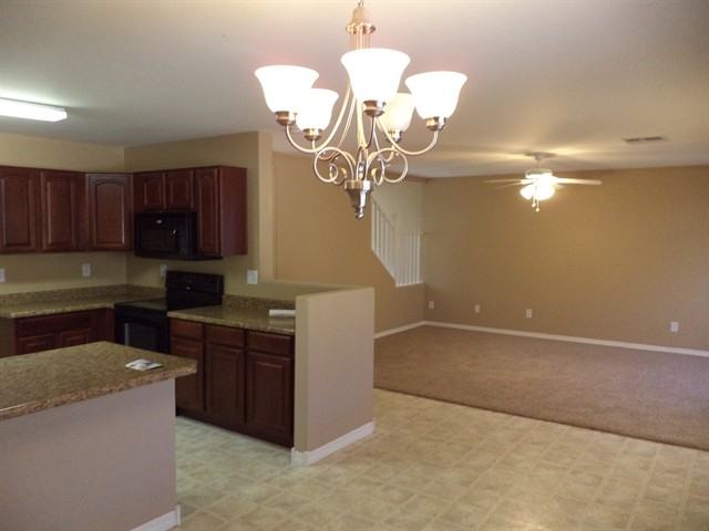 42788 W Estrada St - Photo 3 of 12