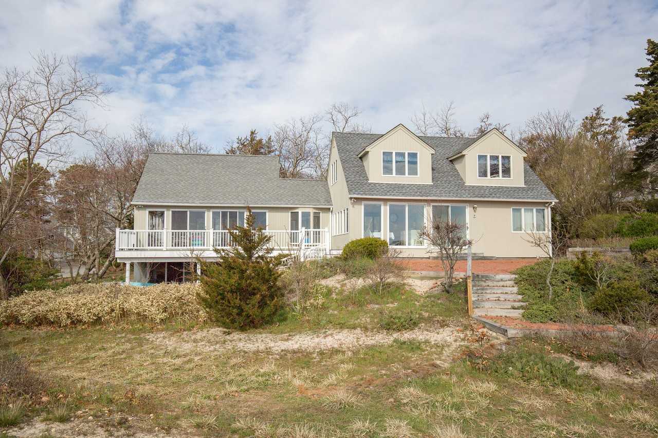 9975 Nassau Point Rd - Photo 2 of 18