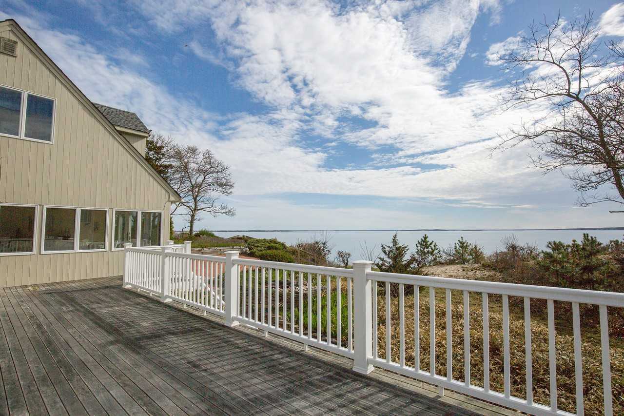 9975 Nassau Point Rd - Photo 3 of 18