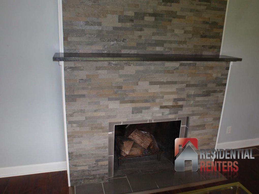 N 87 W17634 Main Street - Photo 2 of 22