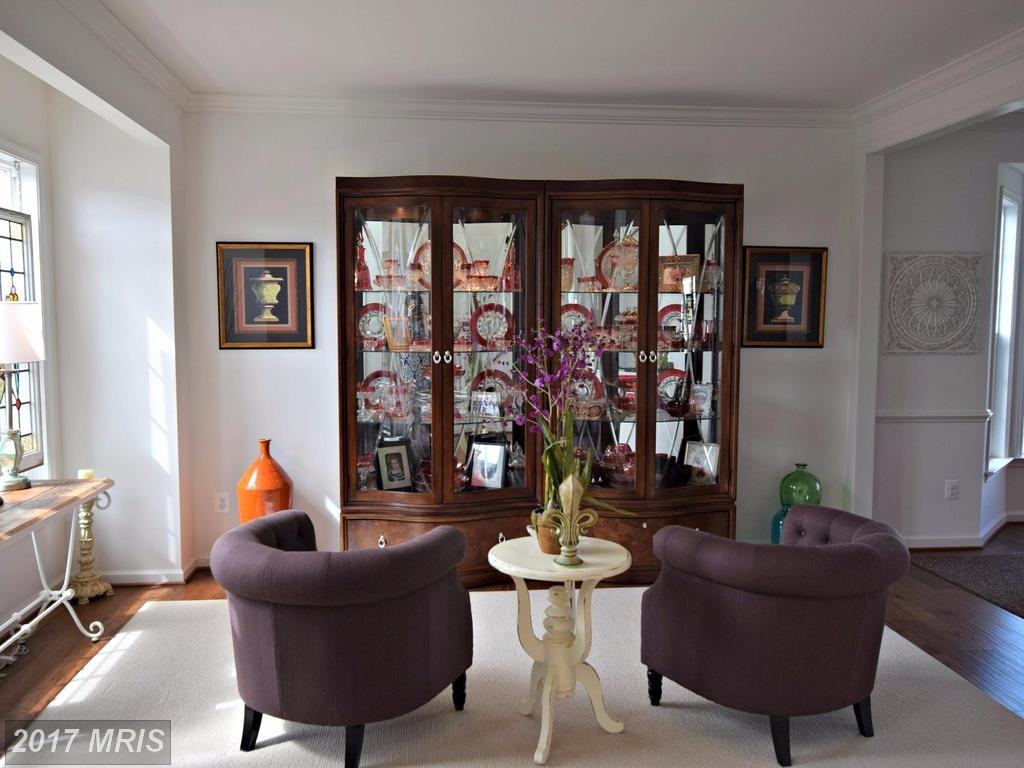 106 Garret Ct - Photo 3 of 22