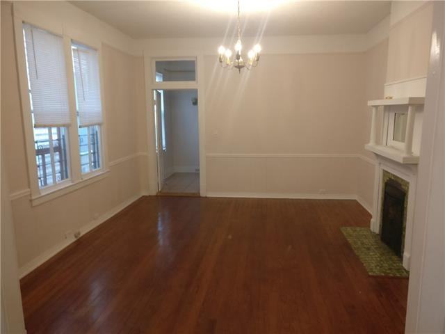 1303 Constantinople St - Photo 3 of 14