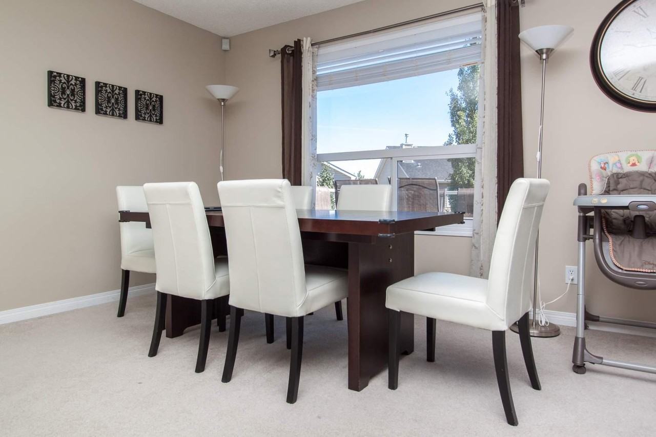 70 Royal Elm Road Northwest - Photo 3 of 33