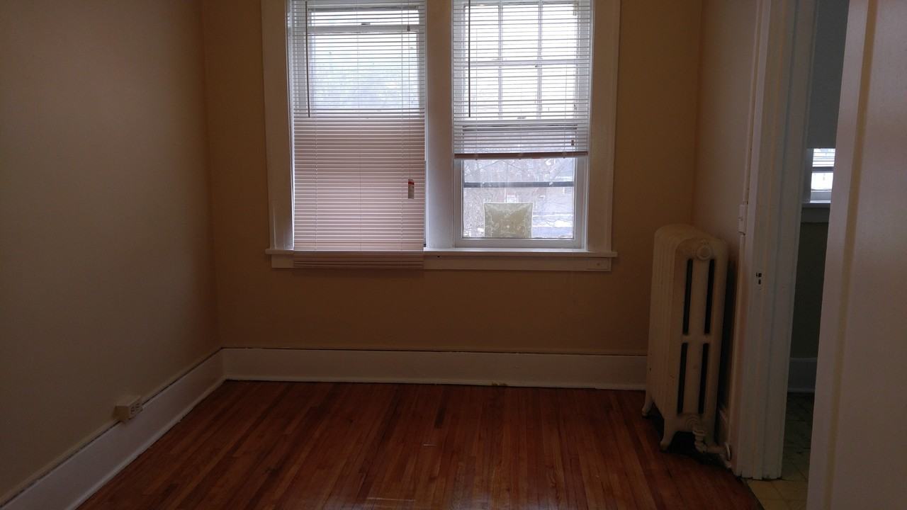 447 Thurston Rd 304 - Photo 2 of 30