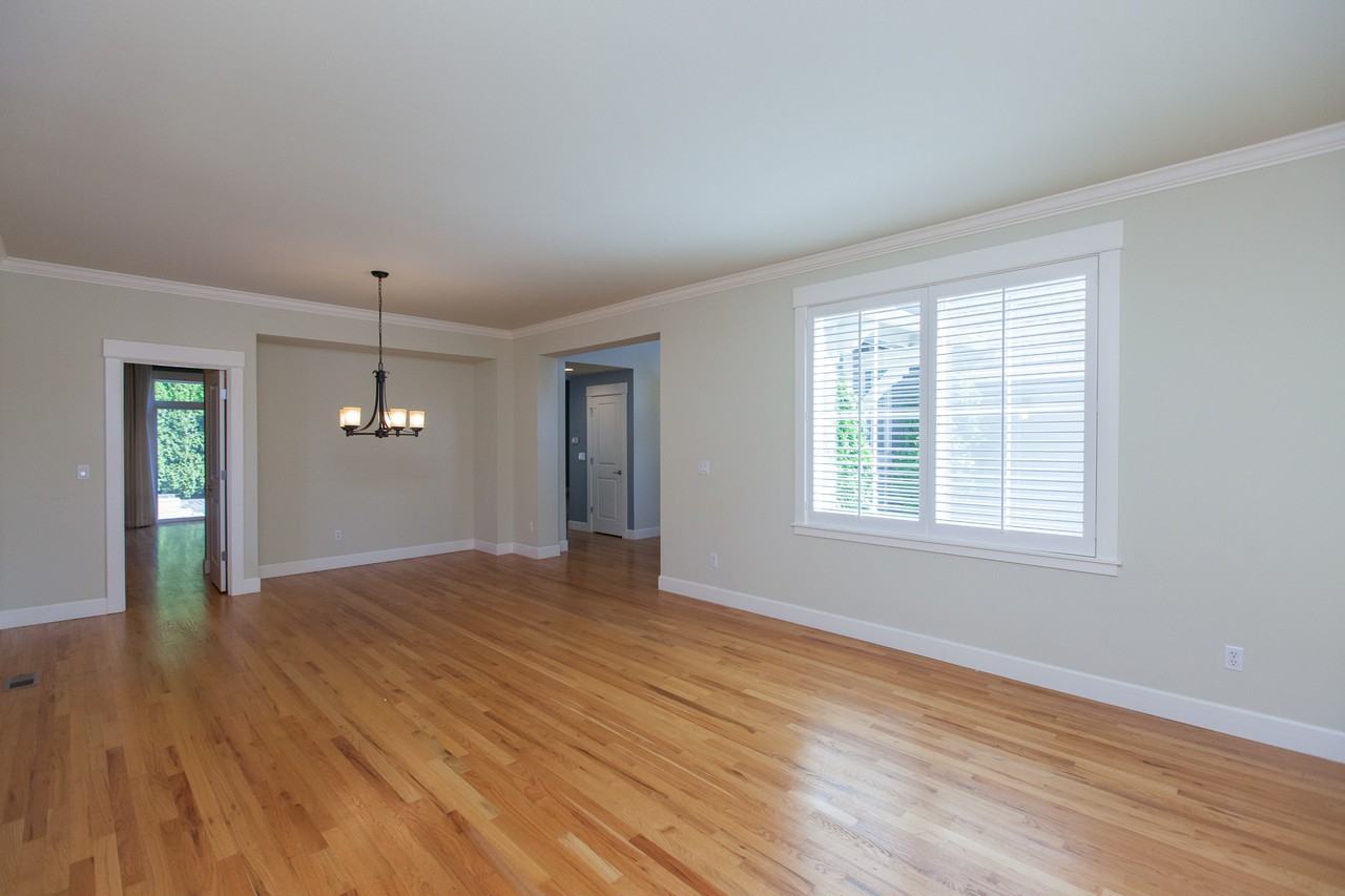 17212 NE 117th Way - Photo 2 of 24