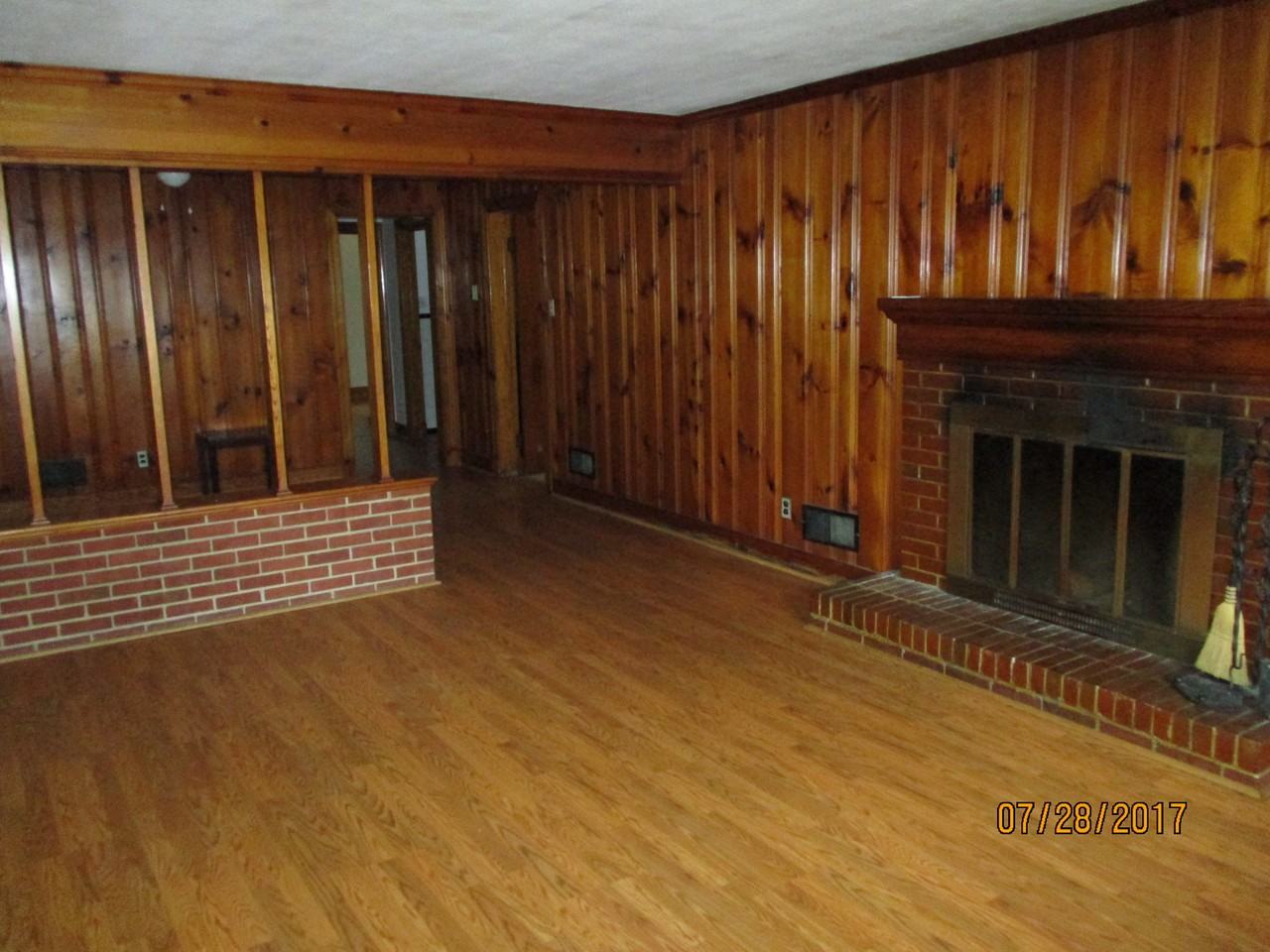 700 Byswick Ln - Photo 3 of 10