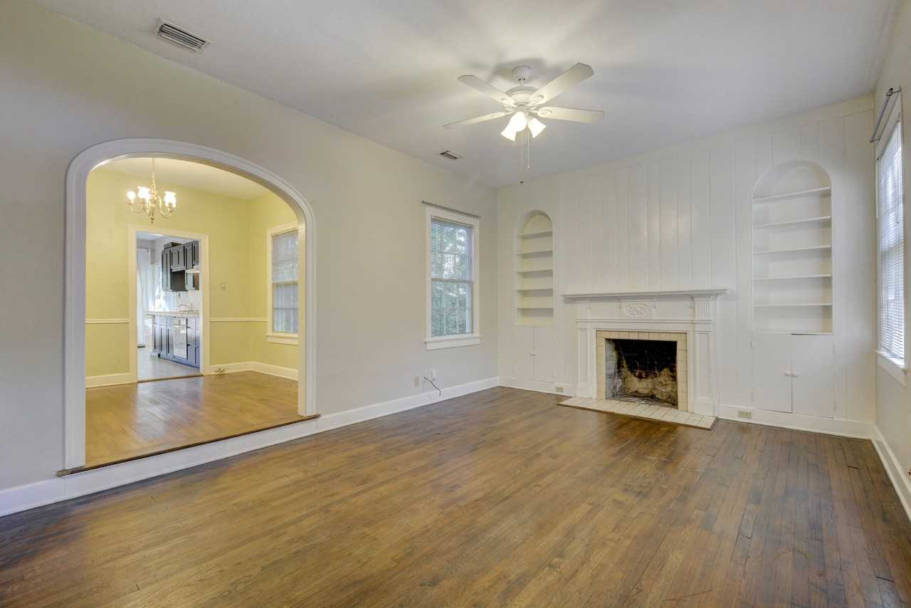 2102 Hartford Rd - Photo 2 of 25