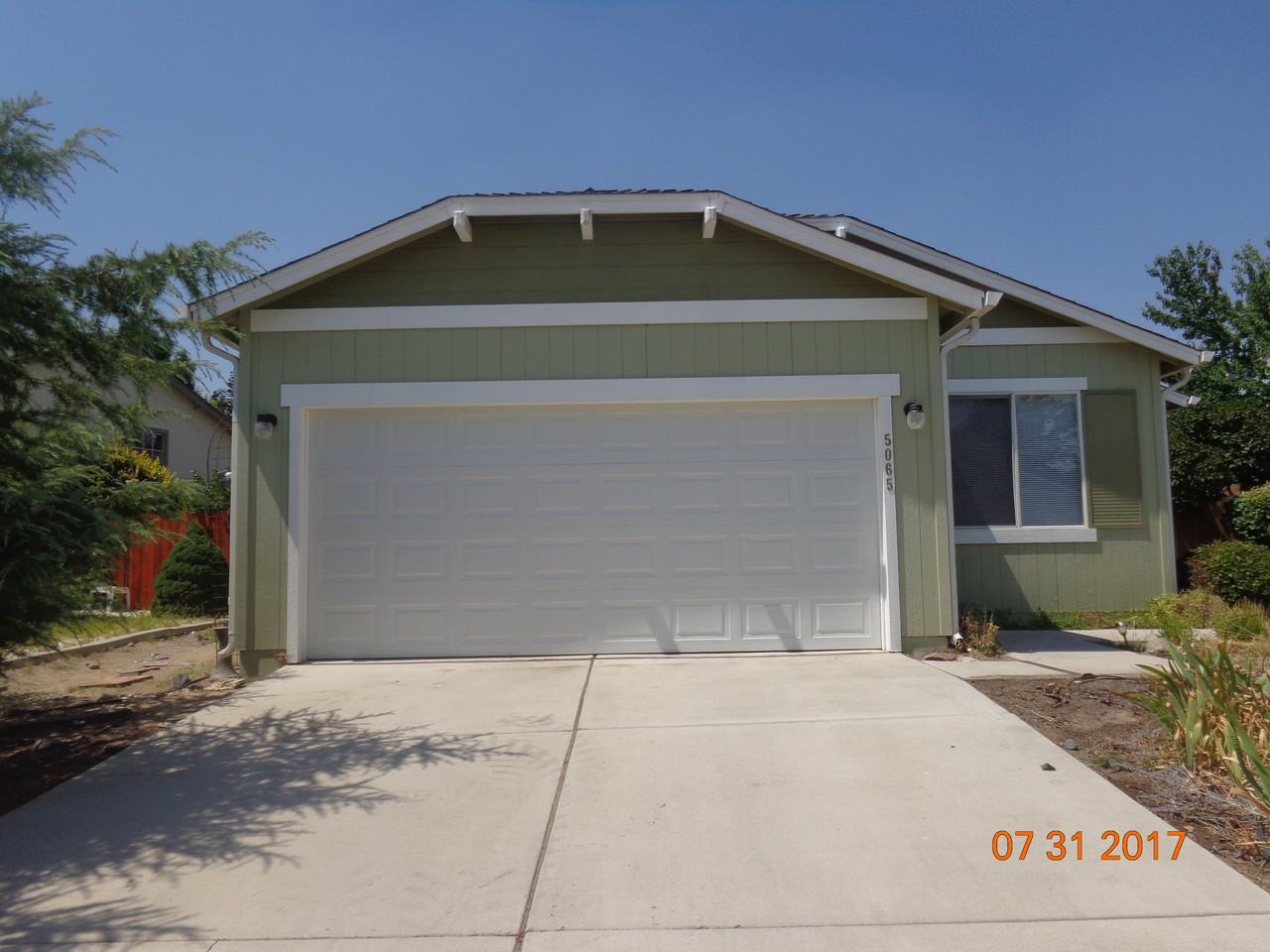 5065 Pradera St - Photo 2 of 27