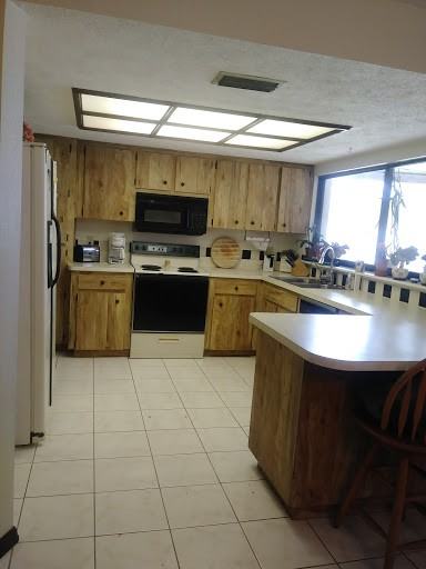 7716 Lakeside Woodlands Dr - Photo 2 of 16