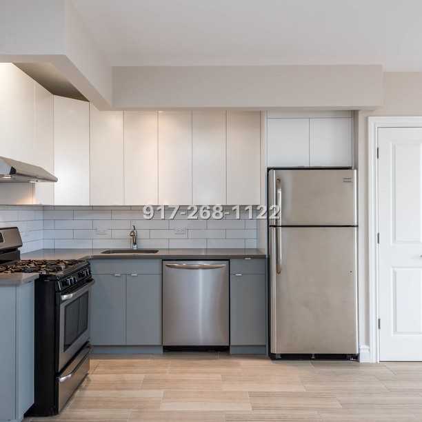 Knickerbocker Avenue #5A