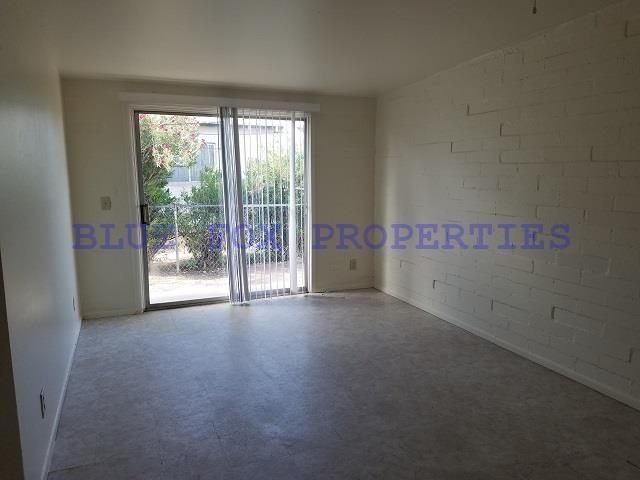 203 W 25th St - Photo 2 of 8