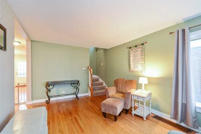 3522 W 107th St - Photo 3 of 22