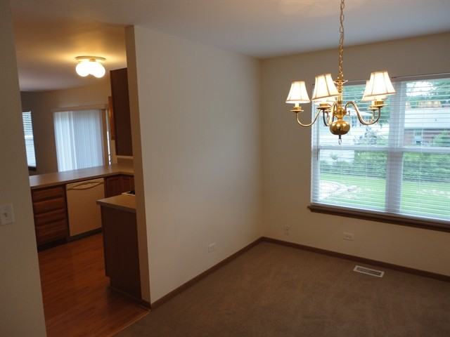 823 N Commonwealth Ave - Photo 3 of 12